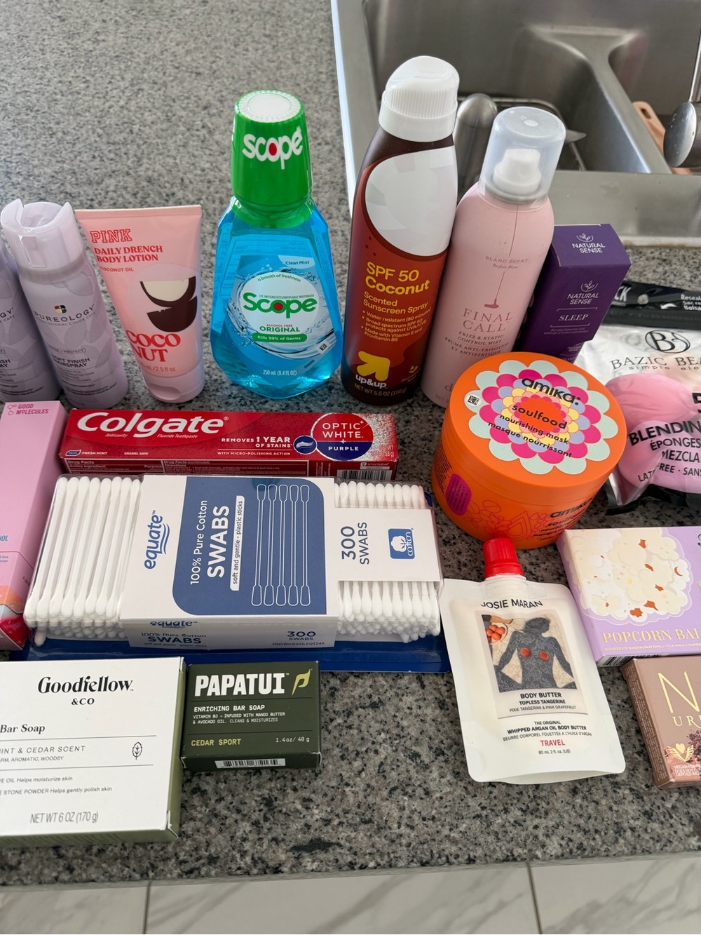 Assorted beauty bundle! - Picture 3 of 4